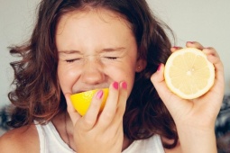 Tin tức sức khỏe - 4 loại quả đặc sản mùa hè càng ăn bàng quang càng “khóc thét”!