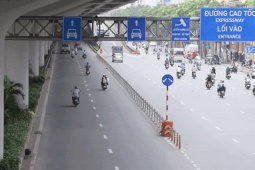 Sau phân làn: Loạt xe máy chen làn ô tô trên đường Phạm Văn Đồng, đường Võ Chí Công lộ vấn đề khác