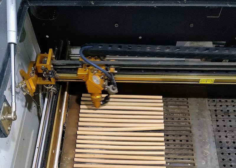 Loạt máy móc trị giá hàng chục triệu đồng bị bỏ xó không dùng đến.