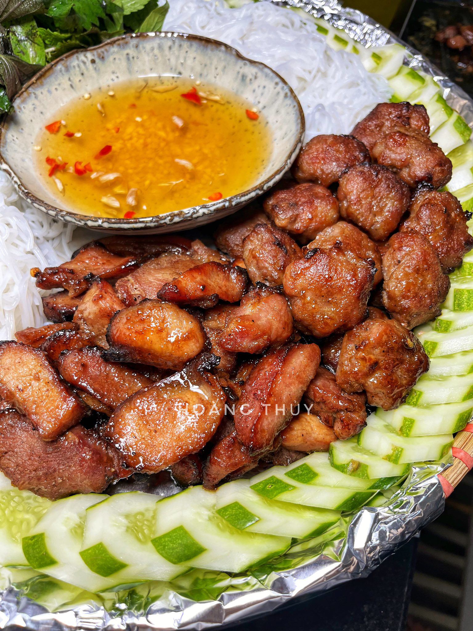 Tự làm món bún đặc sản của Hà Nội, ngày nóng ăn siêu "cuốn" - 2