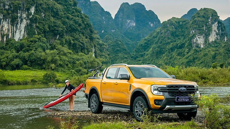 Giá xe Ford Ranger tháng 7/2025, lăn bánh giảm 100% phí trước bạ - 4