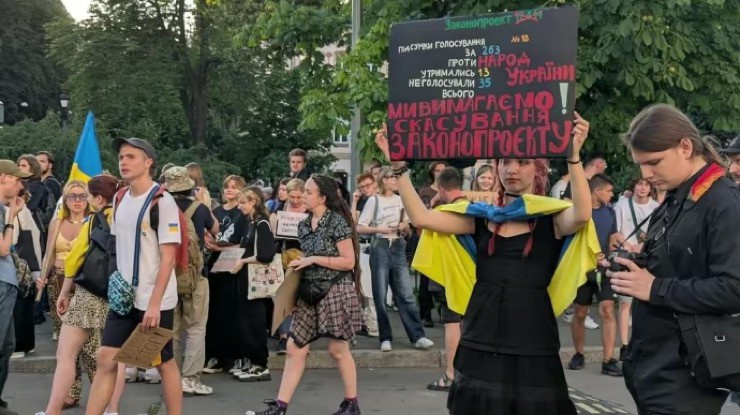 Biểu tình ở Ukraine đã diễn ra trong 3 ngày liên tiếp. Ảnh: Ukrainska Pravda.