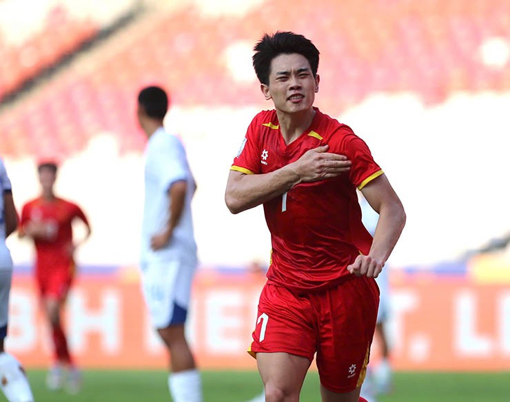 Đình Bắc gỡ hòa cho U23 Việt Nam