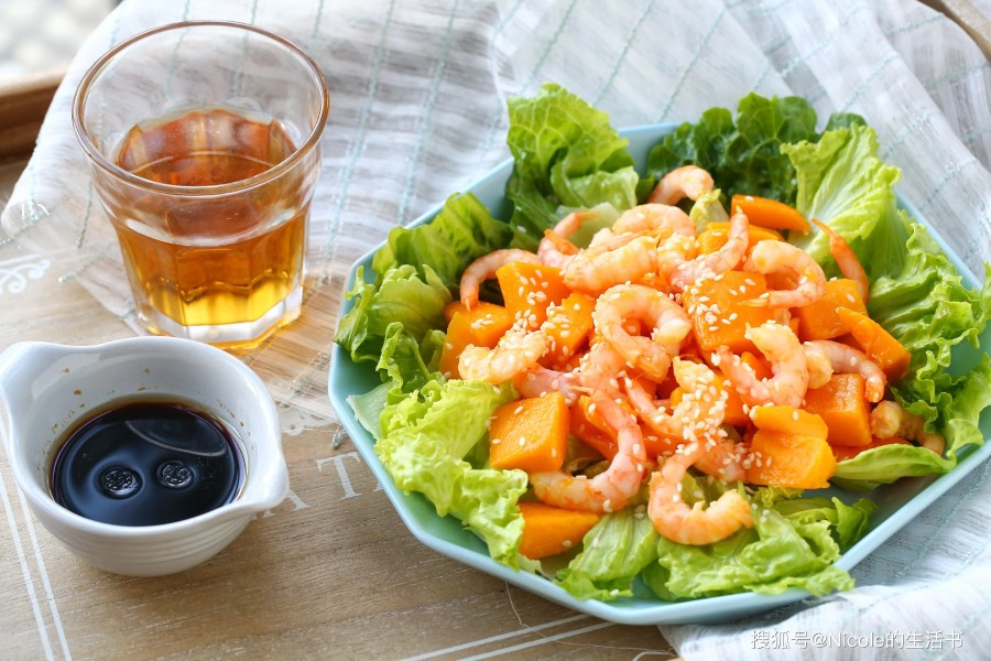Món salad tôm xoài này rất ngon.