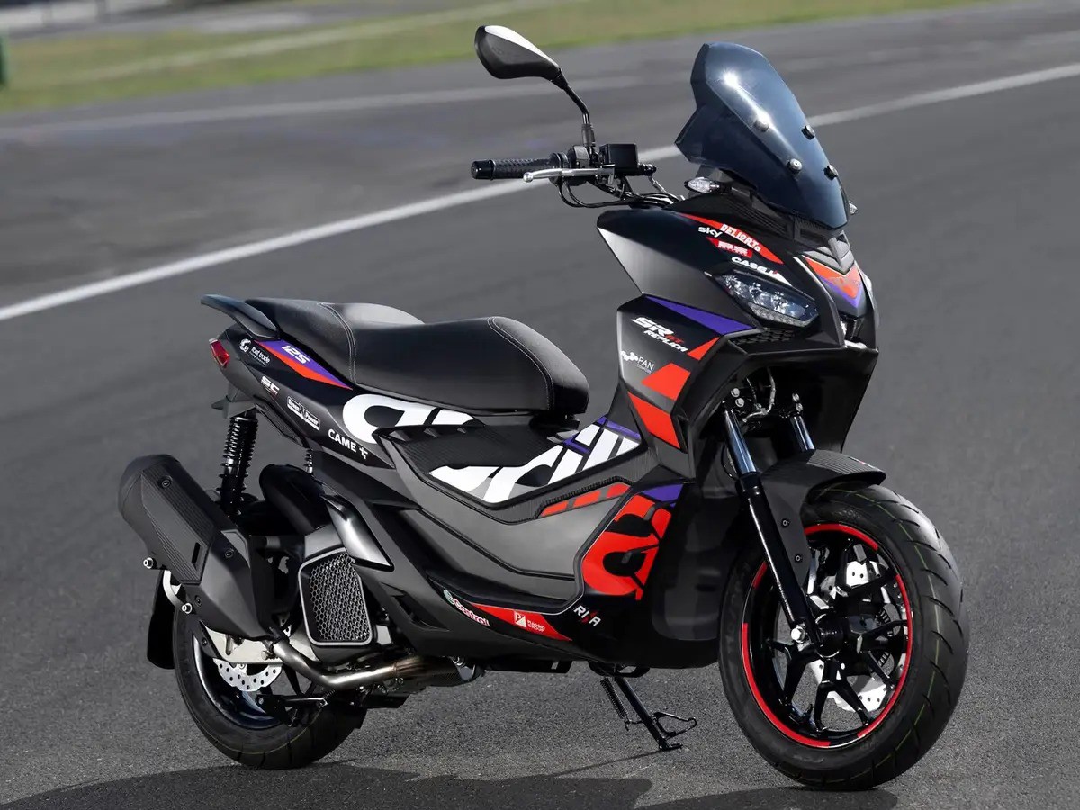 Aprillia SR GT 200 Replica ra mắt.