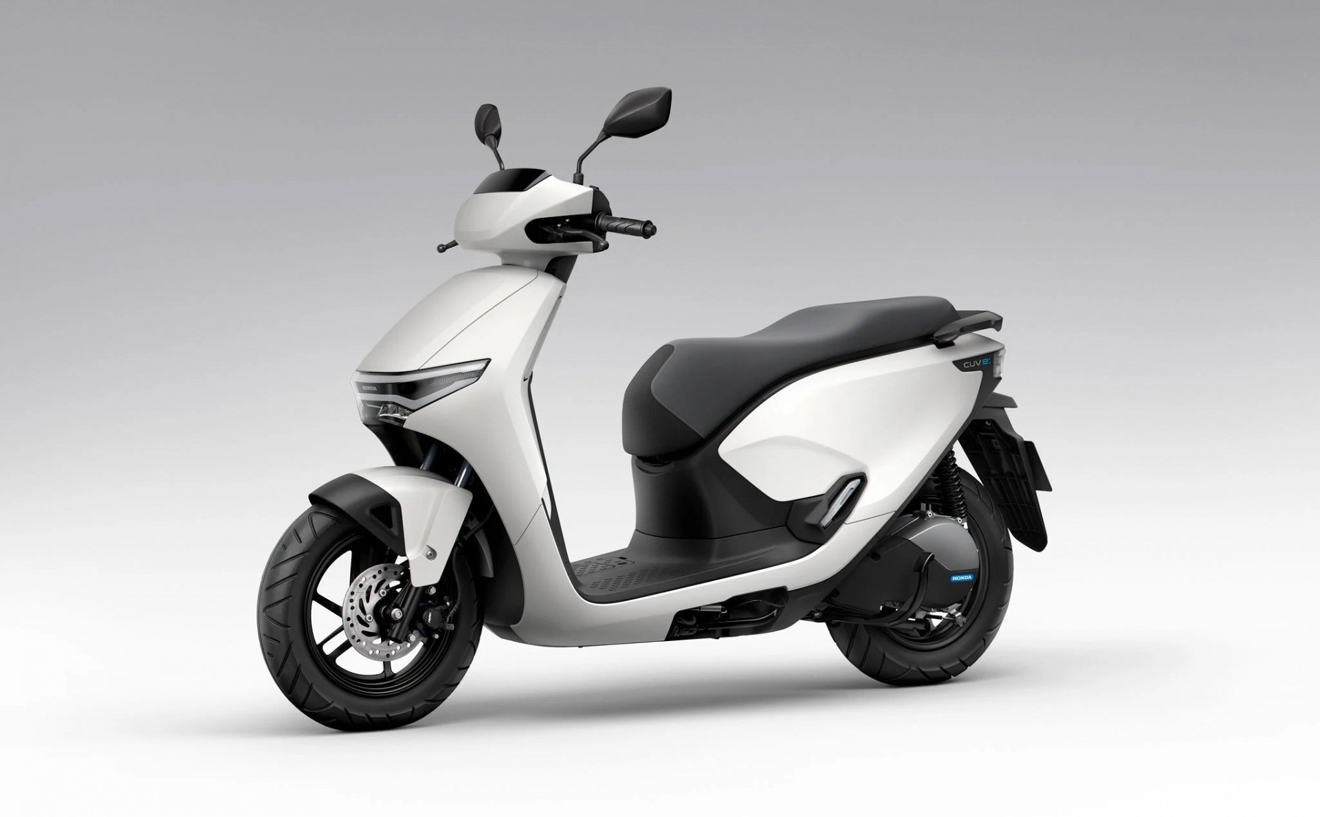 Vinfast Klara và Honda CUV e: