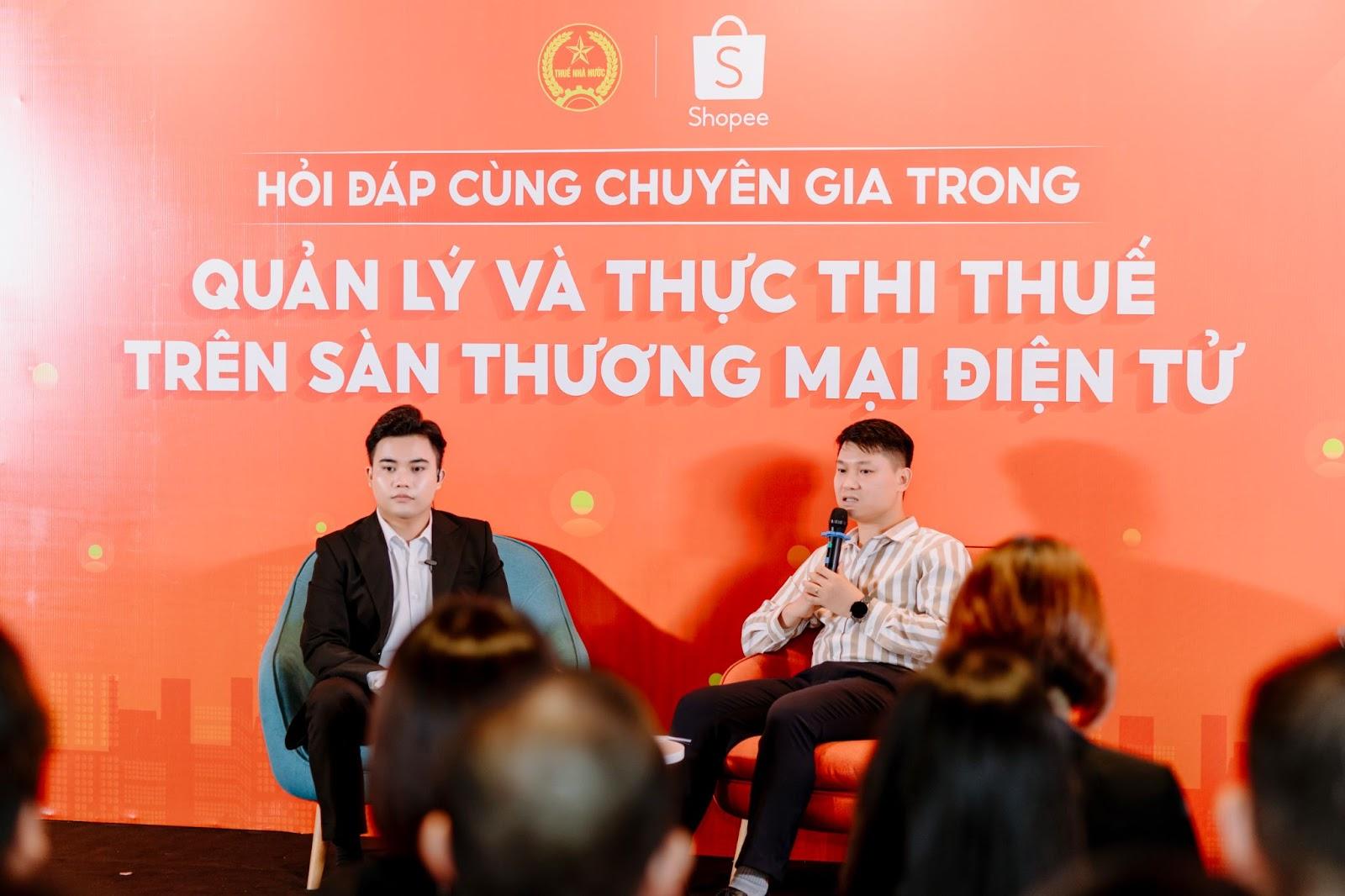 Ông Trần Trọng Ninh, Chuyên viên chính, Chi cục Thuế thương mại điện tử - Cục Thuế giải đáp thắc mắc của nhà bán.