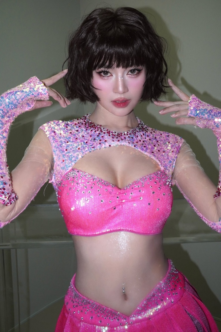 Dù gắn liền với hình ảnh thanh lịch cùng mái tóc dài trong nhiều năm qua, nhưng đây không phải lần đầu Lan Ngọc “xuống tóc”. Ảnh: FB Ninh Dương Lan Ngọc