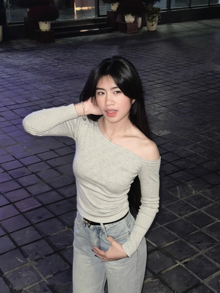 Không chỉ nổi bật với kỹ thuật, tốc độ và lối chơi xông xáo, Thanh Nhã còn truyền cảm hứng bởi hình ảnh hiện đại, năng động và đầy bản lĩnh.