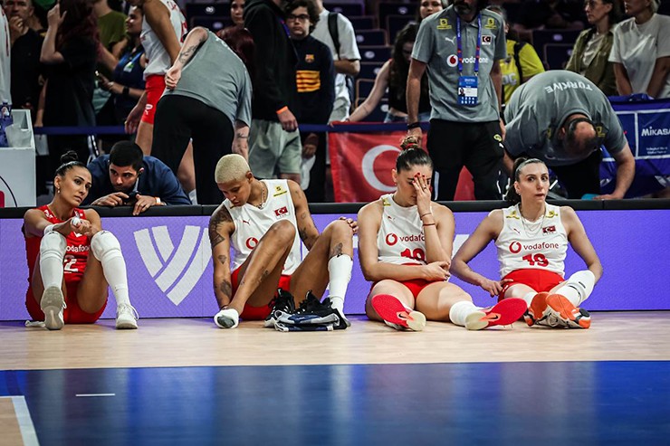 2 “nữ thần” bóng chuyền thế giới đại chiến, Nhật Bản thắng Thổ Nhĩ Kỳ gây “sốt” - 3