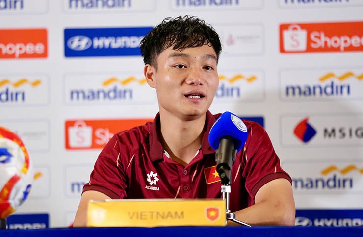 Họp báo U23 Việt Nam đấu U23 Philippines: HLV Kim Sang Sik "soi" U23 Indonesia - 2