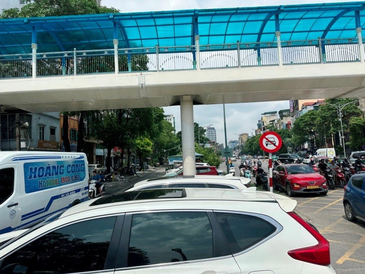 Hà Nội: 4 vị trí khu vực cấm xe máy xăng dự kiến làm bãi đỗ, trạm sạc xe điện - 3