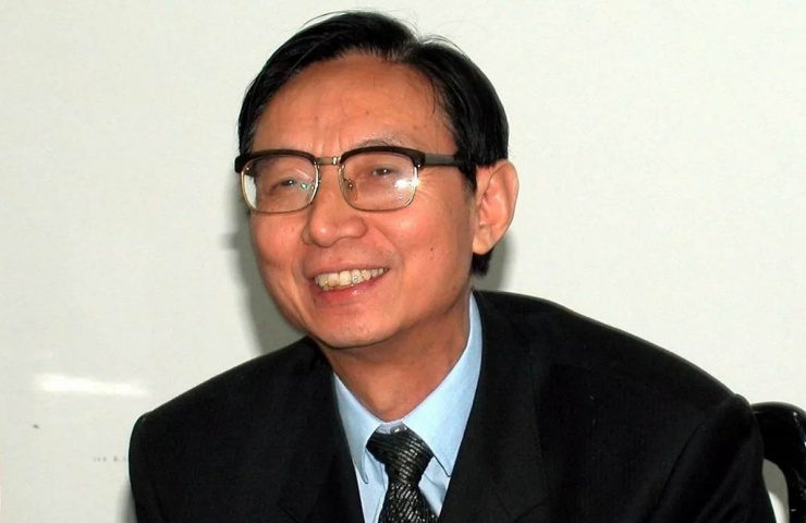 Khởi nghiệp ở tuổi 53, Doãn Minh Thiện bắt đầu hành trình dựng nghiệp trong một nhà xưởng nhỏ, không ai ngờ ông sẽ trở thành tỷ phú ở tuổi 72. Ảnh: Baidu