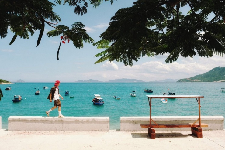 Vịnh Ninh Vân đẹp mê mẩn. Ảnh Tuyên Parafu