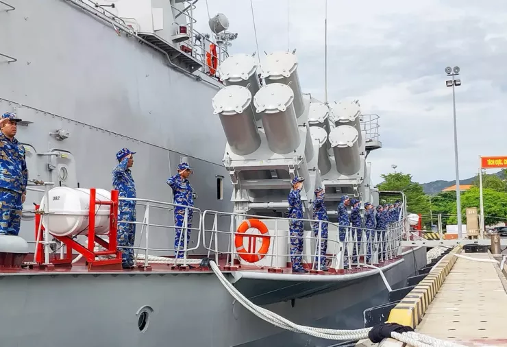 Theo Quân chủng Hải quân, thời gian qua, các đơn vị tham gia diễu binh đã xây dựng kế hoạch chi tiết; tuyển chọn lực lượng tinh nhuệ; tổ chức huấn luyện chuyên sâu theo từng tàu; huấn luyện các nghi thức duyệt binh tại bến, như chào cờ; luyện tập vận động đội hình, biên đội; xử lý tình huống trên biển, thực hành trên bản đồ, sa bàn và cơ động về bến.