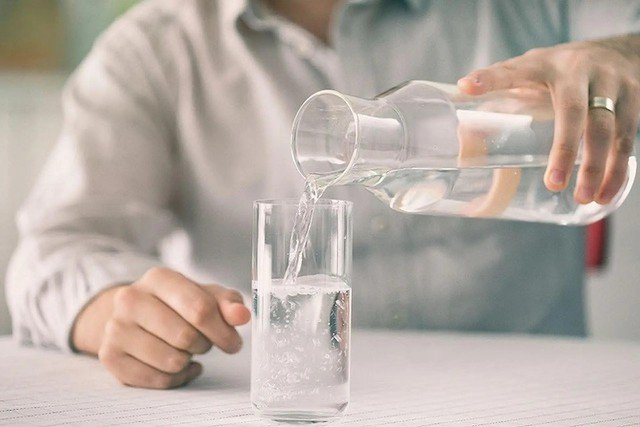 Bạn nên bổ sung nước ngay cả khi không thấy khát.