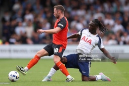Video bóng đá Luton Town - Tottenham: Phung phí cơ hội, "người nhện" cứu nguy