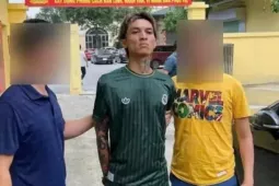 Nam rapper Bình  " Gold "  bị bắt vì cướp tài sản