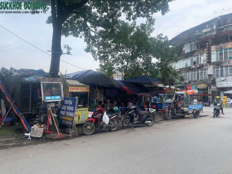 Hà Nội: Vỉa hè nơi cô gái bị người bán trà đá xua đuổi giờ ra sao? - 5