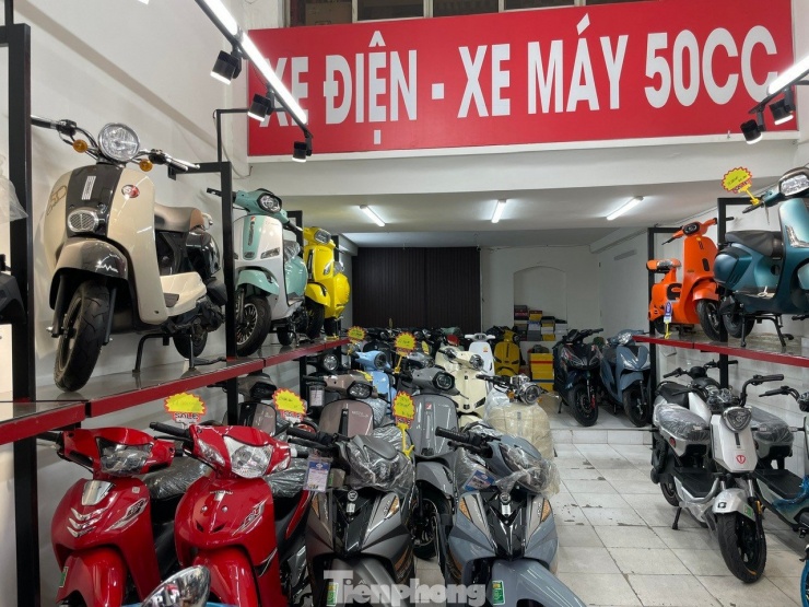 TPHCM sẽ tung nhiều hỗ trợ "chưa từng có" để hỗ trợ người dân chuyển đổi sang xe điện