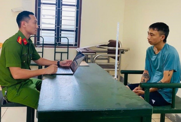 Công an làm việc với tài xế xe khách gặp nạn.