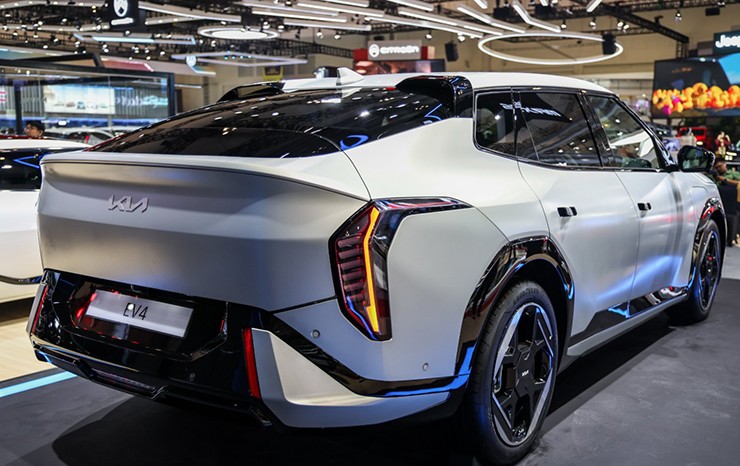 Sedan thuần điện KIA EV4 ra mắt Đông Nam Á - 3