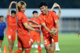 U23 Việt Nam vui tươi trở lại sân tập, có lực lượng mạnh nhất chờ đấu U23 Indonesia