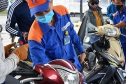 Cấm xe máy chạy xăng, cây xăng có thể chuyển thành trạm sạc xe điện?