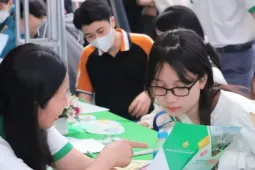 Lệ phí xét tuyển đại học mỗi trường thu một kiểu, vì sao?