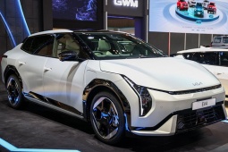Sedan thuần điện KIA EV4 ra mắt Đông Nam Á