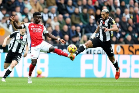 Trực tiếp bóng đá Arsenal - Newcastle: Dowman kiếm penalty xuất sắc, Odegaard ghi bàn (Hết giờ)