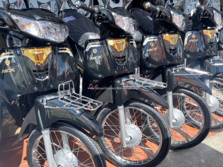 Huyền thoại 2025 Honda Dream rao bán hơn 2.000 USD ở Campuchia - 4