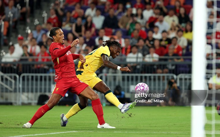 Hàng thủ của Liverpool để lộ quá nhiều khoảng trống và thiếu sự kết dính