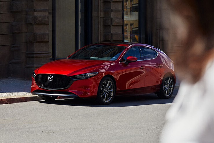 Giá xe Mazda3 niêm yết và lăn bánh tháng 7/2025
