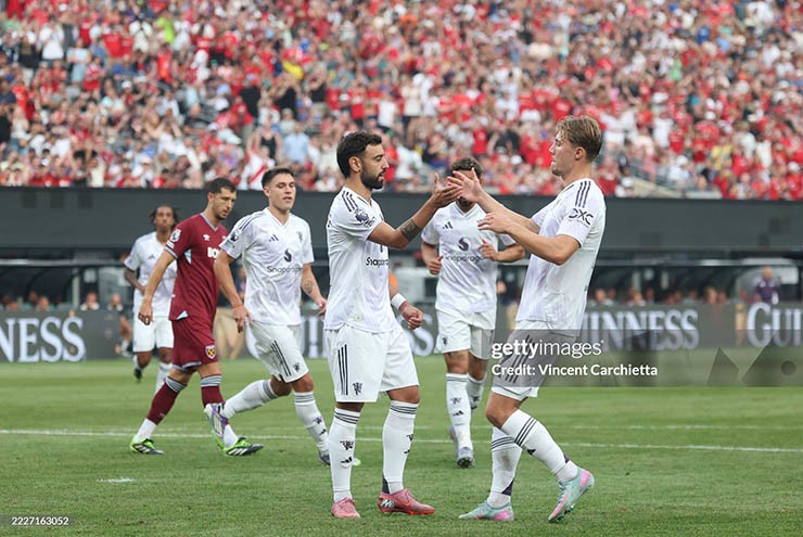 Fernandes lập siêu phẩm vào lưới West Ham, lu mờ "bom tấn" Cunha - Hojlund