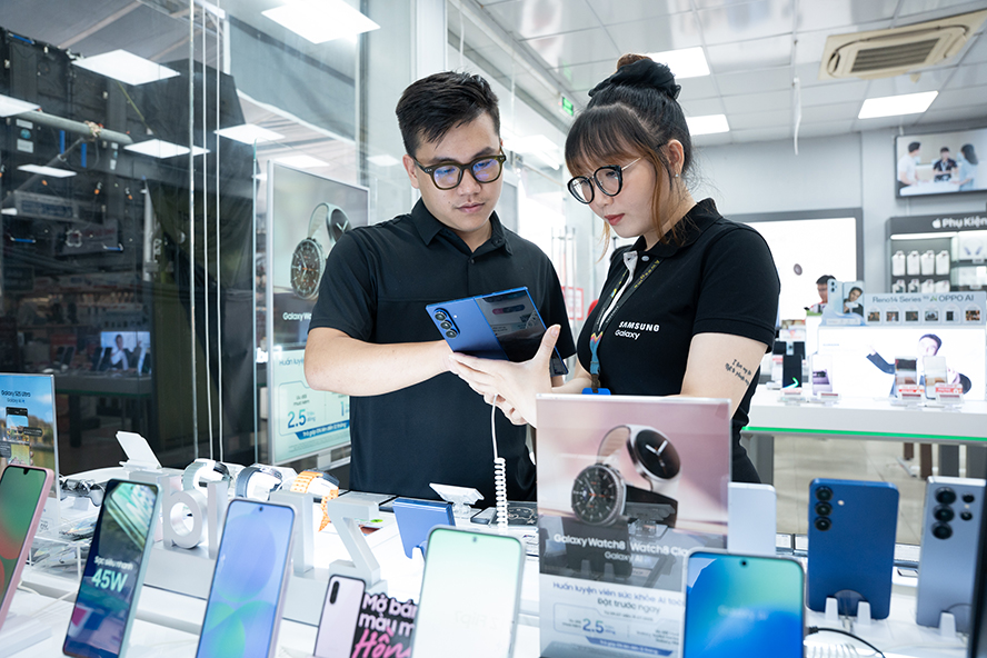 CellphoneS mở bán Galaxy Z Fold7 Flip7, ưu đãi 5 triệu kèm nhiều quà tặng - 4