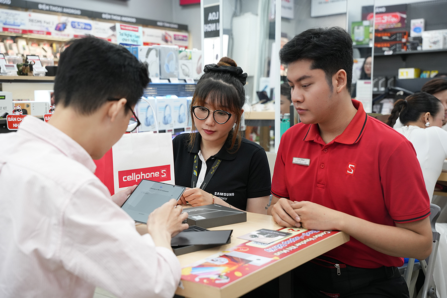 CellphoneS mở bán Galaxy Z Fold7 Flip7, ưu đãi 5 triệu kèm nhiều quà tặng - 2