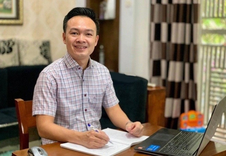 Thầy Trần Mạnh Tùng, giáo viên dạy Toán ở Hà Nội.