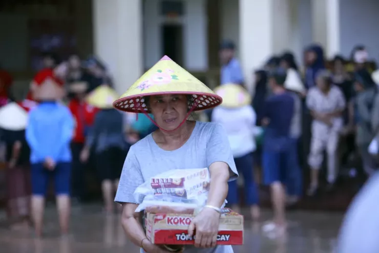 Những hình ảnh thấm đẫm tình người sau lũ ở miền Tây Nghệ An - 4