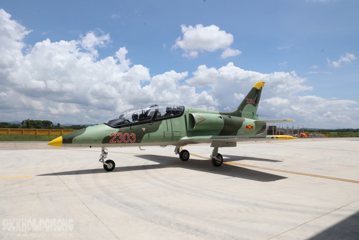 Đội hình Su-30MK2 &#39;rèn gió luyện mây&#39; cho ngày 2/9 lịch sử - 9