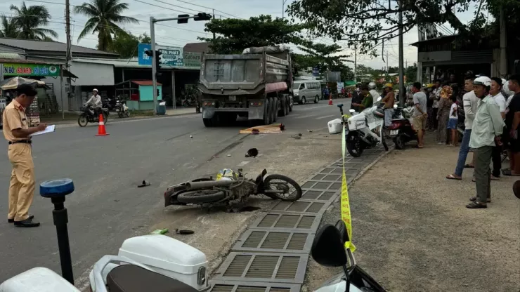 Hiện trường vụ tai nạn. Ảnh: NGUYỄN TIẾN