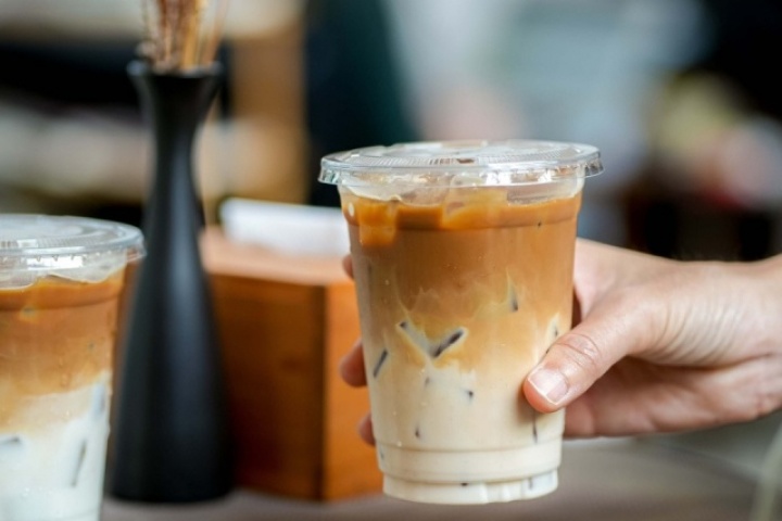 5 thói quen uống cà phê nên thay đổi để tránh béo bụng