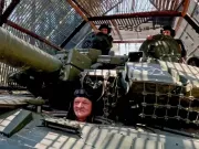 Thế giới - Xe bọc thép trở lại chiến trường, Nga tăng áp lực ở Donetsk