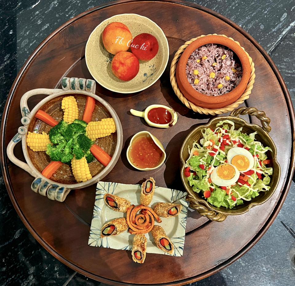 Cuốn ngũ sắc chiên xù - Salad - Rau củ luộc&nbsp;