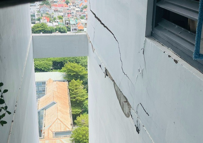 Một số vết nứt ở tầng 15 và tầng 16 của chung cư 34 tầng