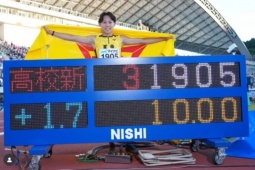 Cậu học sinh 16 tuổi chạy 100m nhanh hơn  " Tia chớp "  Bolt lúc 20 tuổi