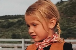 Dung mạo ngày bé của siêu mẫu Bella Hadid
