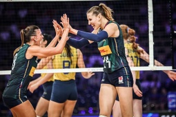 "Chân dài" bóng chuyền bật cao 3m35 giúp tuyển Ý thắng Brazil, vô địch thế giới