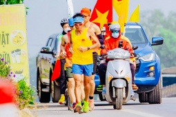 “Dị nhân” Nguyễn Văn Long lại chuẩn bị chạy xuyên Việt, một mình vượt 1636 km trong 20 ngày