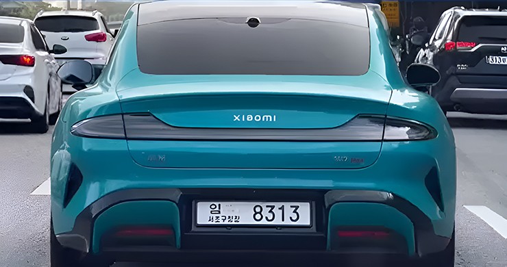 Xiaomi SU7 Max trên đường phố Hàn Quốc.